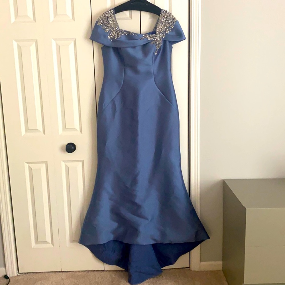 Astoning wedge blue gown
